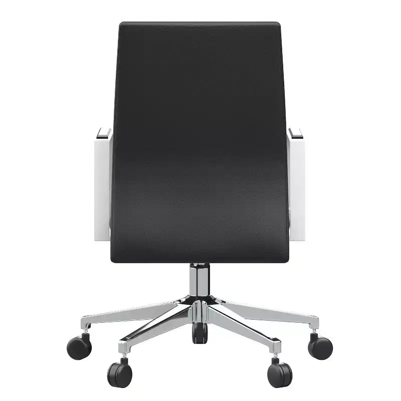 Chaise de bureau ergonomique HomeStock 45 po (114,3 cm) de hauteur réglable, assise en similicuir noir avec support lombaire ajustable