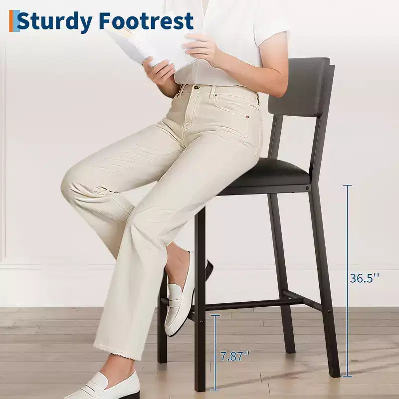 Ensemble de table à manger pour 4, ensemble de table de cuisine 5 pièces, repose-pieds, protection d'angle, table à hauteur de comptoir, 2 tabourets de bar rembourrés, pour la cuisine