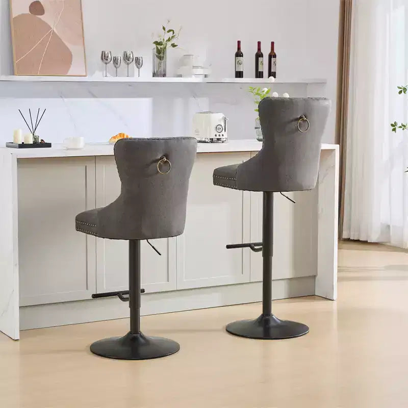 Lot de 2 tabourets de bar, tabourets de comptoir pivotants modernes rembourrés avec dossier capitonné, garniture cloutée et hauteur réglable de 66 à 84 cm pour la cuisine
