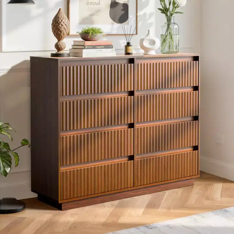 KOLIGEY Commode 8 tiroirs 132 cm de large avec panneau cannelé ondulé
