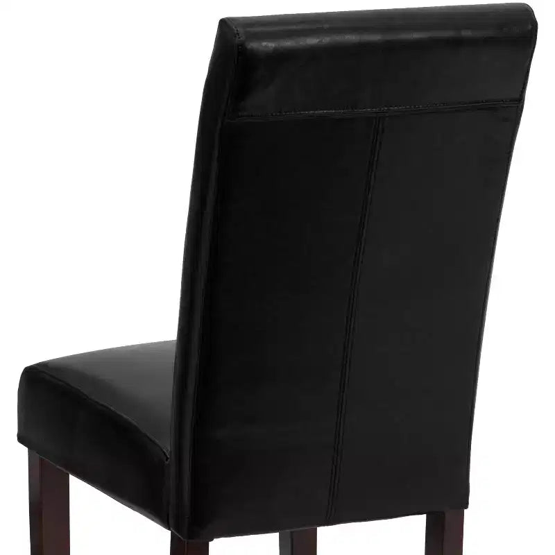 Lot de 4 chaises Parson à dossier panneau en similicuir noir Merrick Lane pour cuisine, salle à manger et plus encore