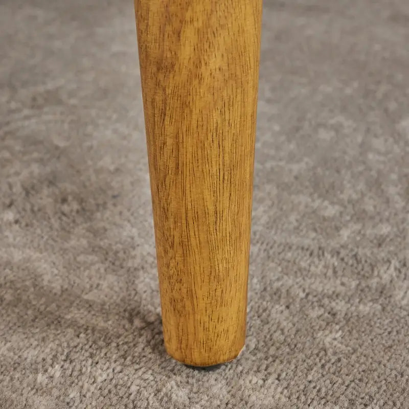 Fauteuil club moderne en velours avec pieds en bois de bouleau