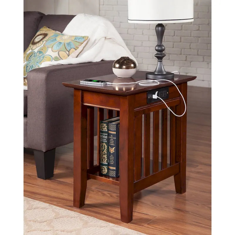 Table d'appoint de style Mission avec station de recharge