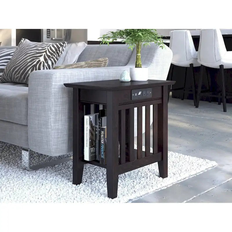Table d'appoint de style Mission avec station de recharge