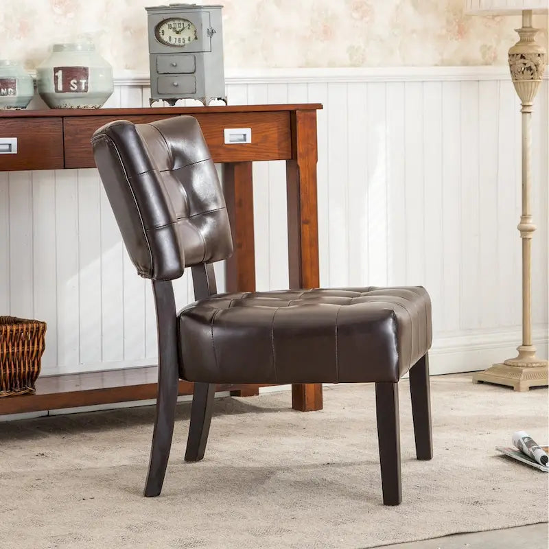 Fauteuil d'appoint capitonné surdimensionné