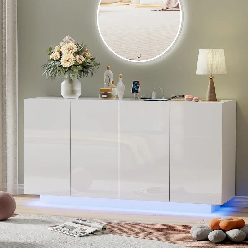 Buffet avec lumières LED et portes brillantes